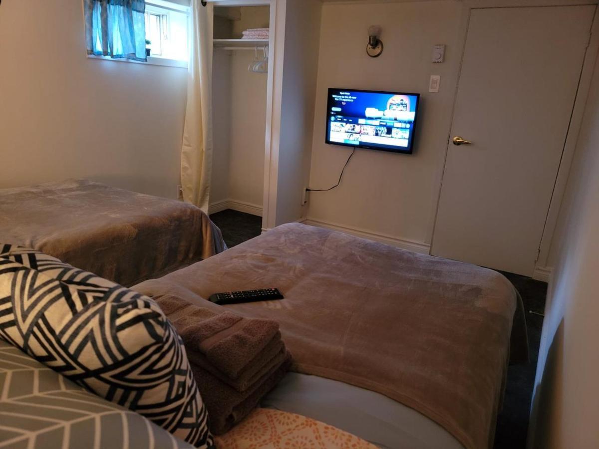 Lower Level Apt 6Ft High Close To Hwy Netflix Wifi Daire Edmundston Dış mekan fotoğraf